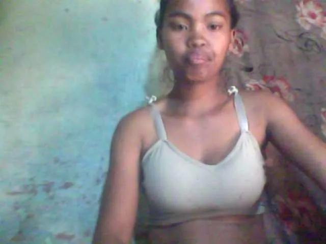 Allycha1 on BongaCams 