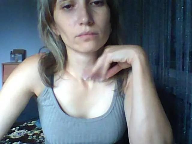 BabyLove4432 on BongaCams 