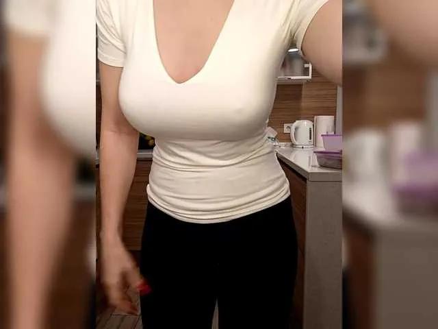 EnergyGirl on BongaCams