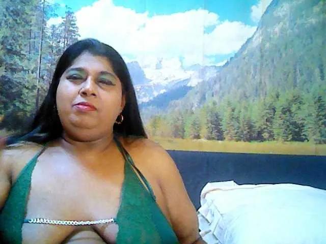 indianhoney on BongaCams 