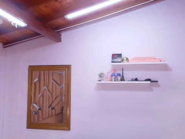 naia-blesed on BongaCams 