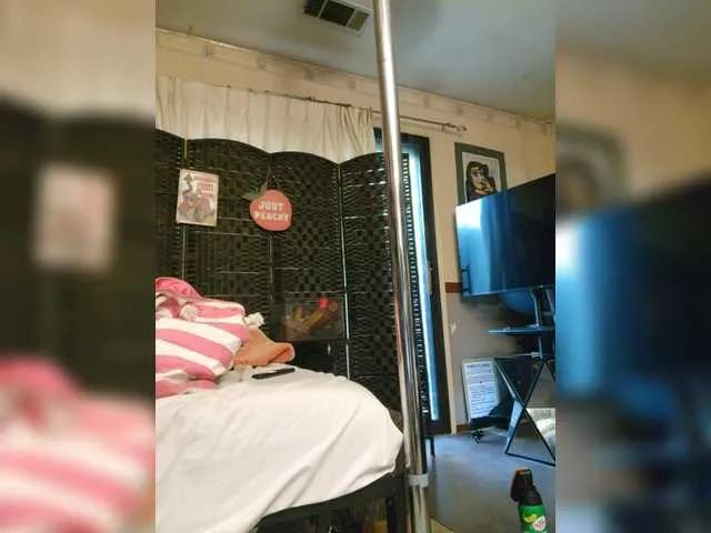 Prurient-Gem on BongaCams 