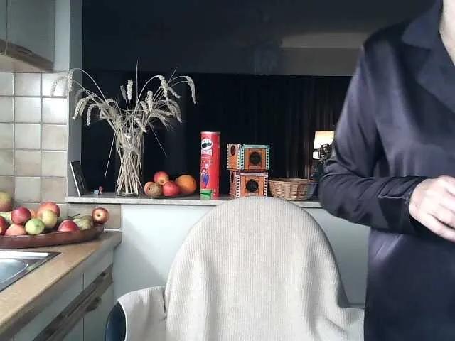 UllimOhi — Flirt, smart men, interesting conversations, expensive gifts