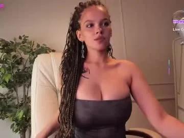 adalyn_glow on Chaturbate 