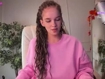 adalyn_glow on Chaturbate 