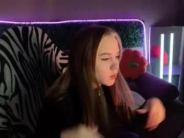 dyna_bae — Let's have a high vibration day today^^ (my toy is on) - Goal: enchanted dance [463 tokens left] #shy #petite #daddysgirl #feet #bigboobs #cute