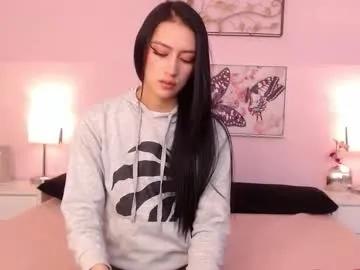 sara17_ on Chaturbate 