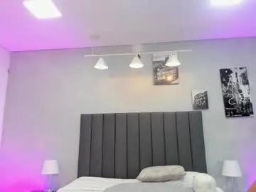 violet_and_myers — Cum Show Facial [974 tokens left] #muscles #latina #deepthroat #couple #bbc