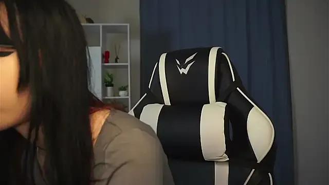 BereniceBattersby on StripChat 