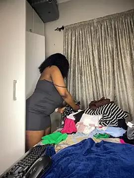 Bustygoddess32 — oil show