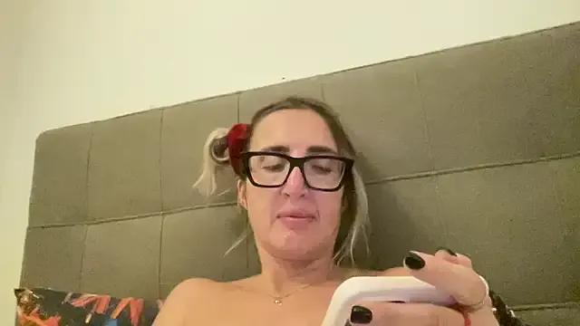 casalinga88 on StripChat 
