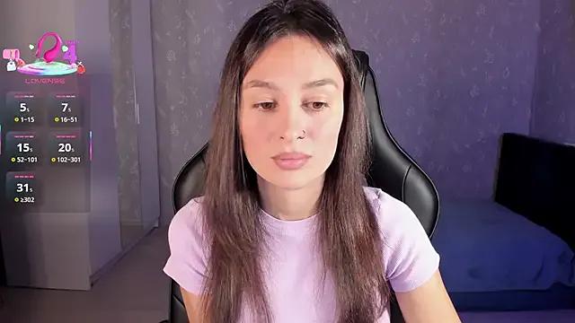 EllaFresh on StripChat 