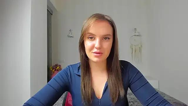 EmmaNorman on StripChat 