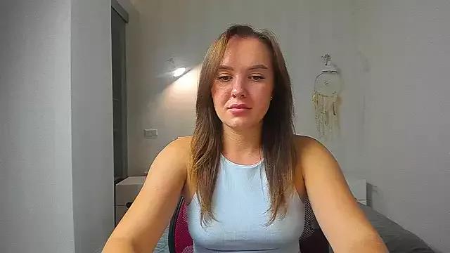 EmmaNorman on StripChat 