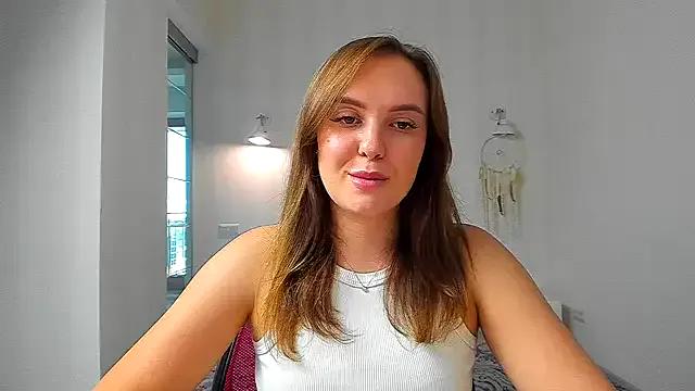 EmmaNorman on StripChat 