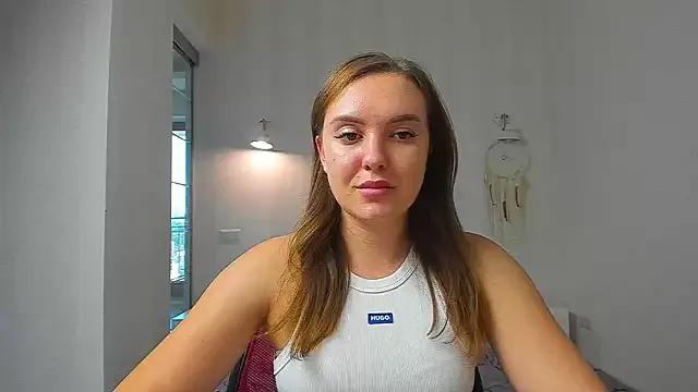 EmmaNorman on StripChat 