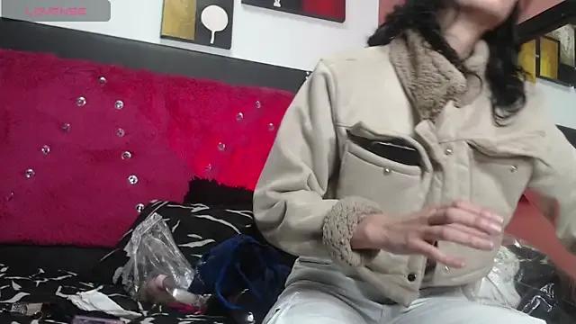 Engeelll on StripChat 