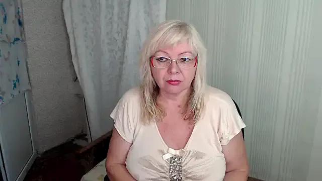 EvelynLoveShy on StripChat 