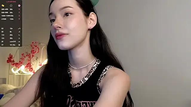 glamourr — squeeze my booty