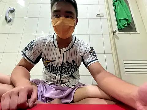 greenteazhang on StripChat 