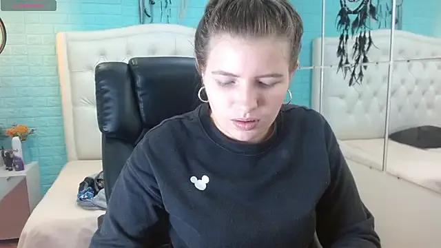 Hills_Mia — wet shirt