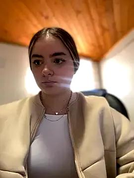 imlindapink on StripChat 