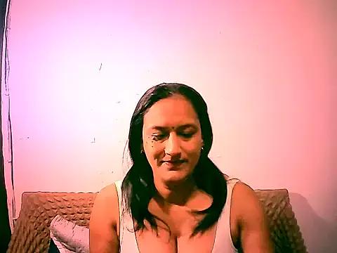 Indiansexyboobs18's avatar