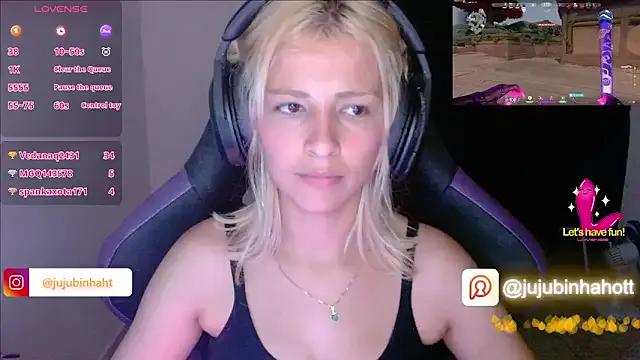 jujubinhahot on StripChat 