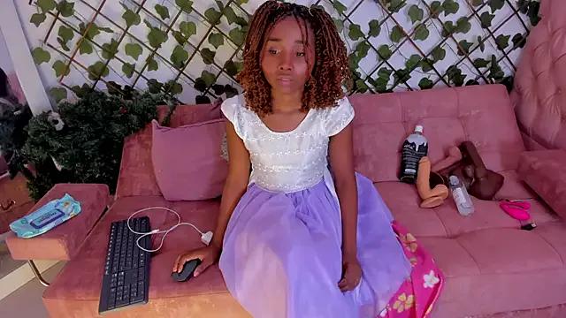 kimmysantoo on StripChat 