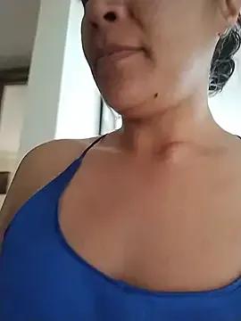 KittyHoleshot87 on StripChat 