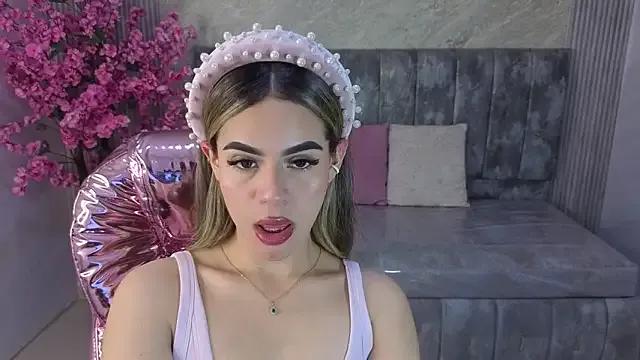 lilith4_s on StripChat 