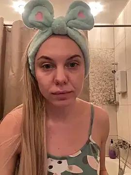 LiSinDoll — show tongue + eyes