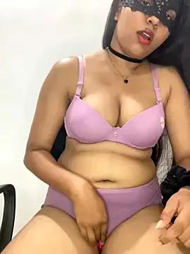 little_shadow on StripChat 