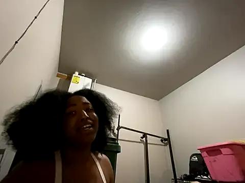 princesslivv — Fuck someone at gym