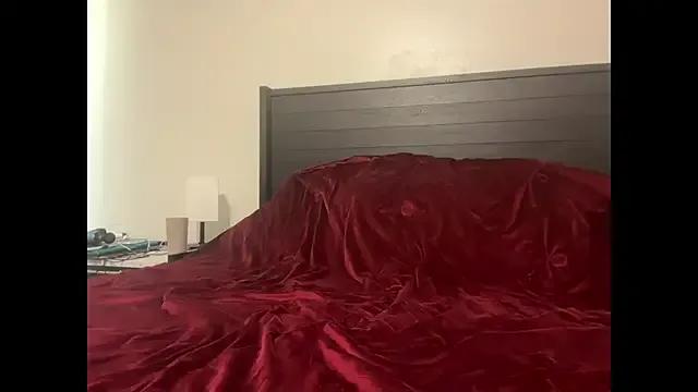 QueenLolaX on StripChat 