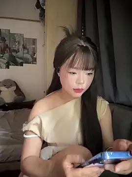 SarahBeii on StripChat 