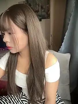 SarahBeii on StripChat 