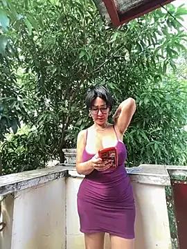 sweetieme on StripChat 