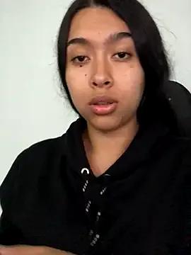 SweetLatiin_ on StripChat 