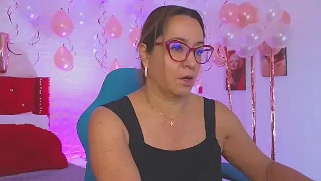 weet_Evans___ — you choose heels and stockings